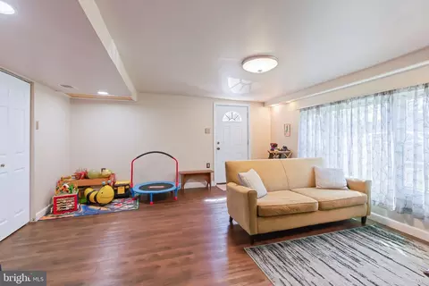 319 N Broad St, Lititz, PA 17543 photo 34
