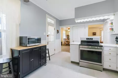 319 N Broad St, Lititz, PA 17543 photo 8