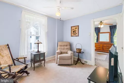 319 N Broad St, Lititz, PA 17543 photo 12