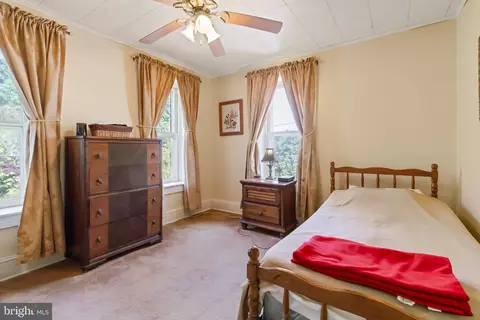 319 N Broad St, Lititz, PA 17543 photo 18