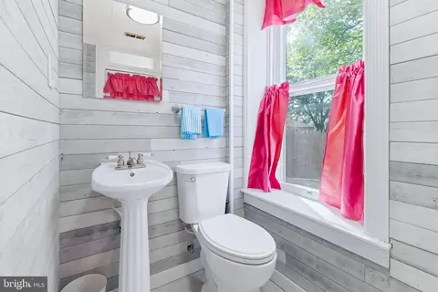 319 N Broad St, Lititz, PA 17543 photo 26