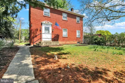 1233 Maple Ave, Lancaster, PA 17603