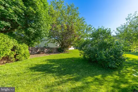 Exterior - 20 Pebble Creek Dr, Lititz, PA 17543 photo 8 of 15