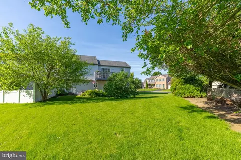 Exterior - 20 Pebble Creek Dr, Lititz, PA 17543 photo 9 of 15