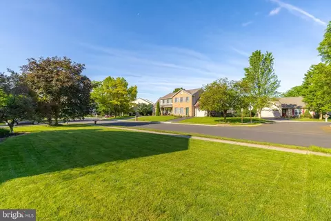 Exterior - 20 Pebble Creek Dr, Lititz, PA 17543 photo 11 of 15
