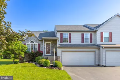 20 Pebble Creek Dr, Lititz, PA 17543