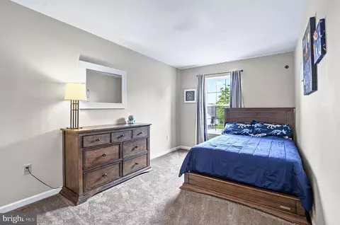 Bedroom - 20 Pebble Creek Dr, Lititz, PA 17543 photo 3 of 6