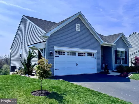 9 Heatherwood Ln, Denver, PA 17517