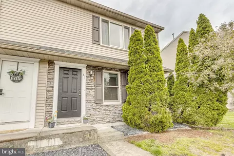 311 Wild Cherry Ln, Marietta, PA 17547
