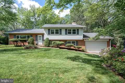 2006 Northbrook Dr, Lancaster, PA 17601