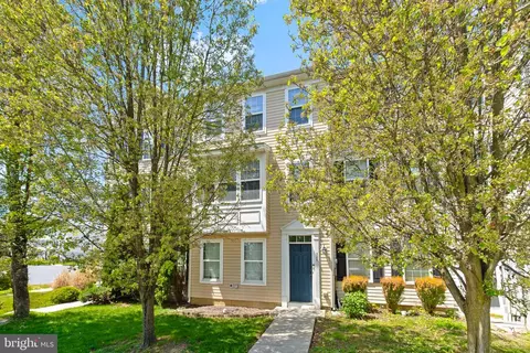 320 Pennshire Dr, Lancaster, PA 17603