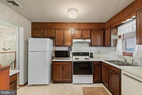 10 E Summit Dr, Stevens, PA 17578 photo 9