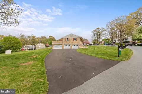 10 E Summit Dr, Stevens, PA 17578 photo 4