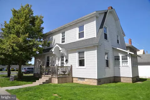 903 Wood St, Mount Joy, PA 17552