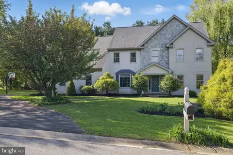 1396 John Adams Dr, Lancaster, PA 17601