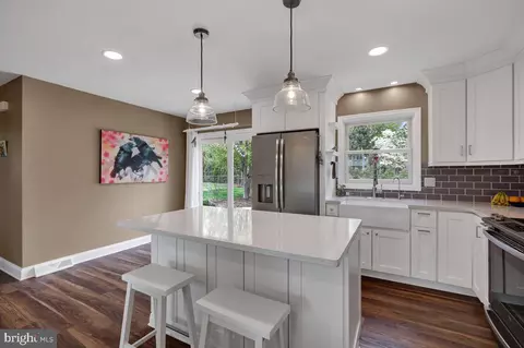 Kitchen - 521 Hummingbird Dr, Lititz, PA 17543 photo 1 of 6