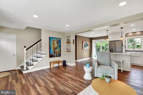 Entry Way - 521 Hummingbird Dr, Lititz, PA 17543 photo 1 of 4