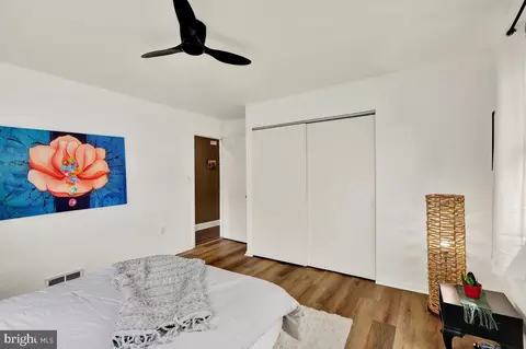 Bedroom - 521 Hummingbird Dr, Lititz, PA 17543 photo 2 of 2