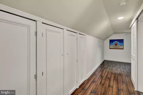 Entry Way - 521 Hummingbird Dr, Lititz, PA 17543 photo 3 of 4