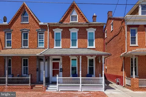 731 Locust St, Columbia, PA 17512