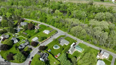 View/Area - 206 Eckman Rd, Lancaster, PA 17603 photo 11 of 14