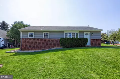 206 Eckman Rd, Lancaster, PA 17603