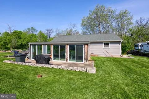 Exterior - 206 Eckman Rd, Lancaster, PA 17603 photo 9 of 12