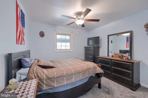 Bedroom - 206 Eckman Rd, Lancaster, PA 17603 photo 2 of 5