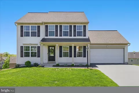 3931 Archer Ln, Columbia, PA 17512