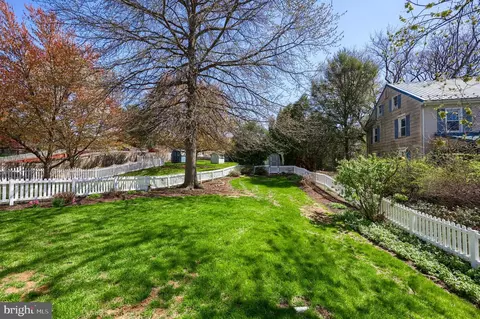 27 Pennwick Dr, Lititz, PA 17543 photo 6