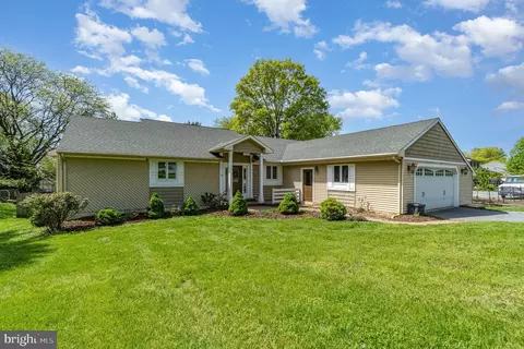 264 Old Delp Rd, Lancaster, PA 17601