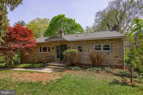 80 Peach Ln, Lancaster, PA 17601