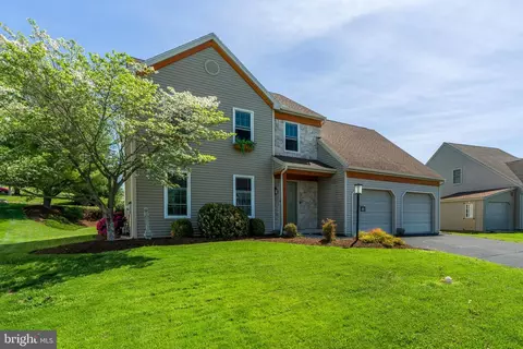 40 Brookview Dr, Lititz, PA 17543 photo 3