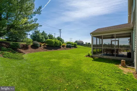 40 Brookview Dr, Lititz, PA 17543 photo 9