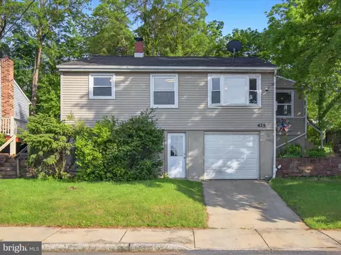 425 Howard Ave, Ephrata, PA 17522
