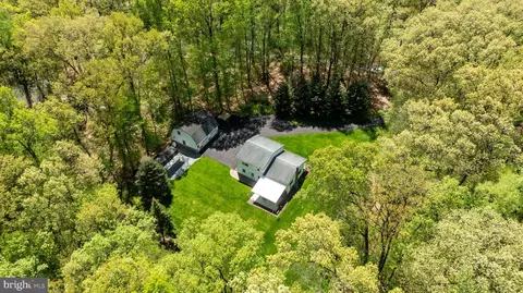 View/Area - 205 Acorn Ln, Lititz, PA 17543 photo 2 of 6