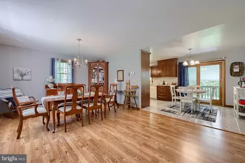 Dining - 205 Acorn Ln, Lititz, PA 17543 photo 1 of 3