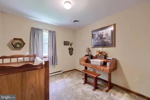 Bedroom - 205 Acorn Ln, Lititz, PA 17543 photo 4 of 4