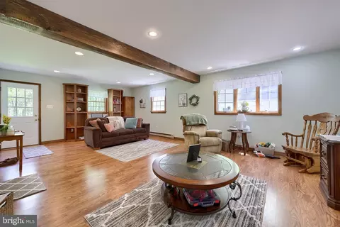Living - 205 Acorn Ln, Lititz, PA 17543 photo 4 of 4