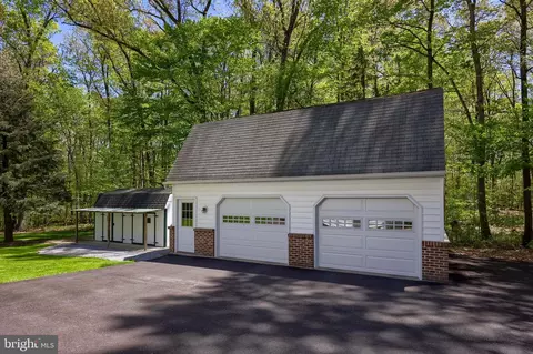 Exterior - 205 Acorn Ln, Lititz, PA 17543 photo 12 of 12