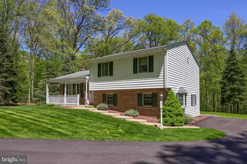Exterior - 205 Acorn Ln, Lititz, PA 17543 photo 3 of 12