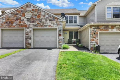 345 Alexandria Ct, Marietta, PA 17547