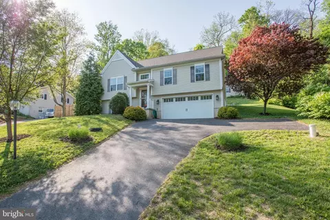 528 Betty Ln, Columbia, PA 17512