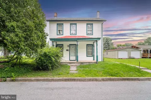 614 W Front St, Marietta, PA 17547