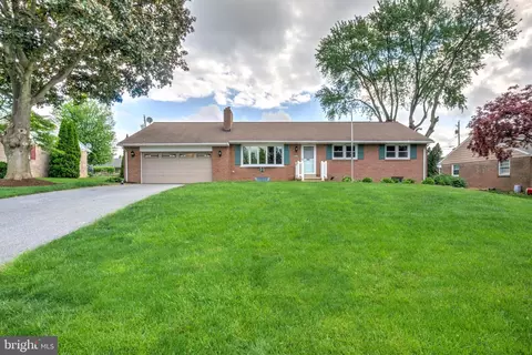 45 Homestead Dr, Lancaster, PA 17602