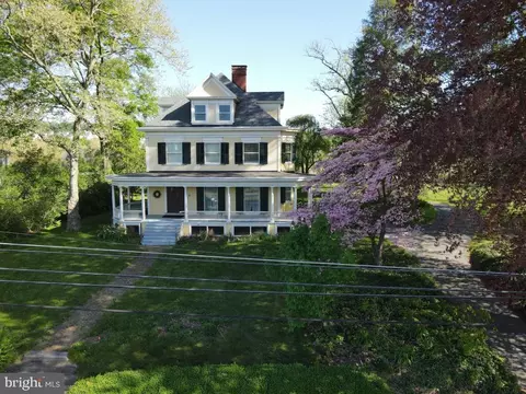 457 W Main St, Mountville, PA 17554