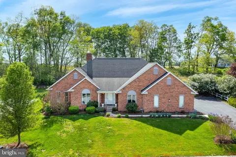 137 Bent Tree Dr, Lancaster, PA 17603