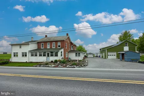 706 N Shirk Rd, New Holland, PA 17557
