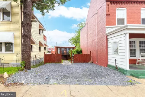 727 E Marion St, Lancaster, PA 17602