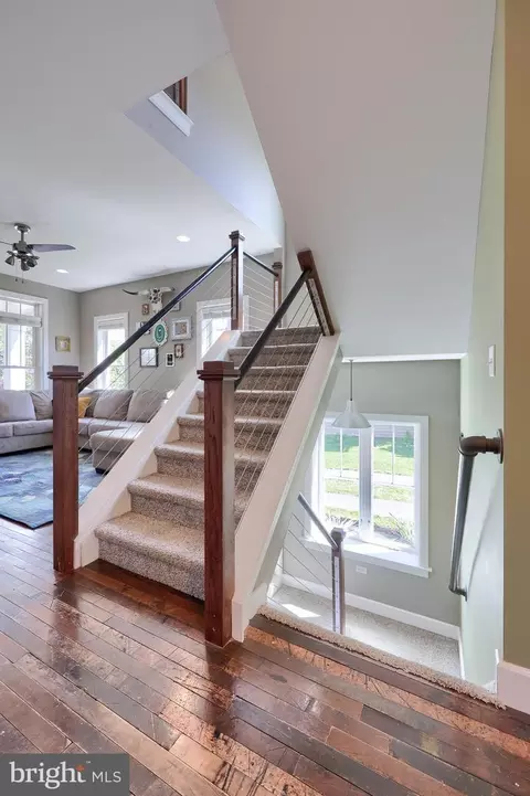 Entry Way - 356 N Broad St, Lititz, PA 17543 photo 3 of 6